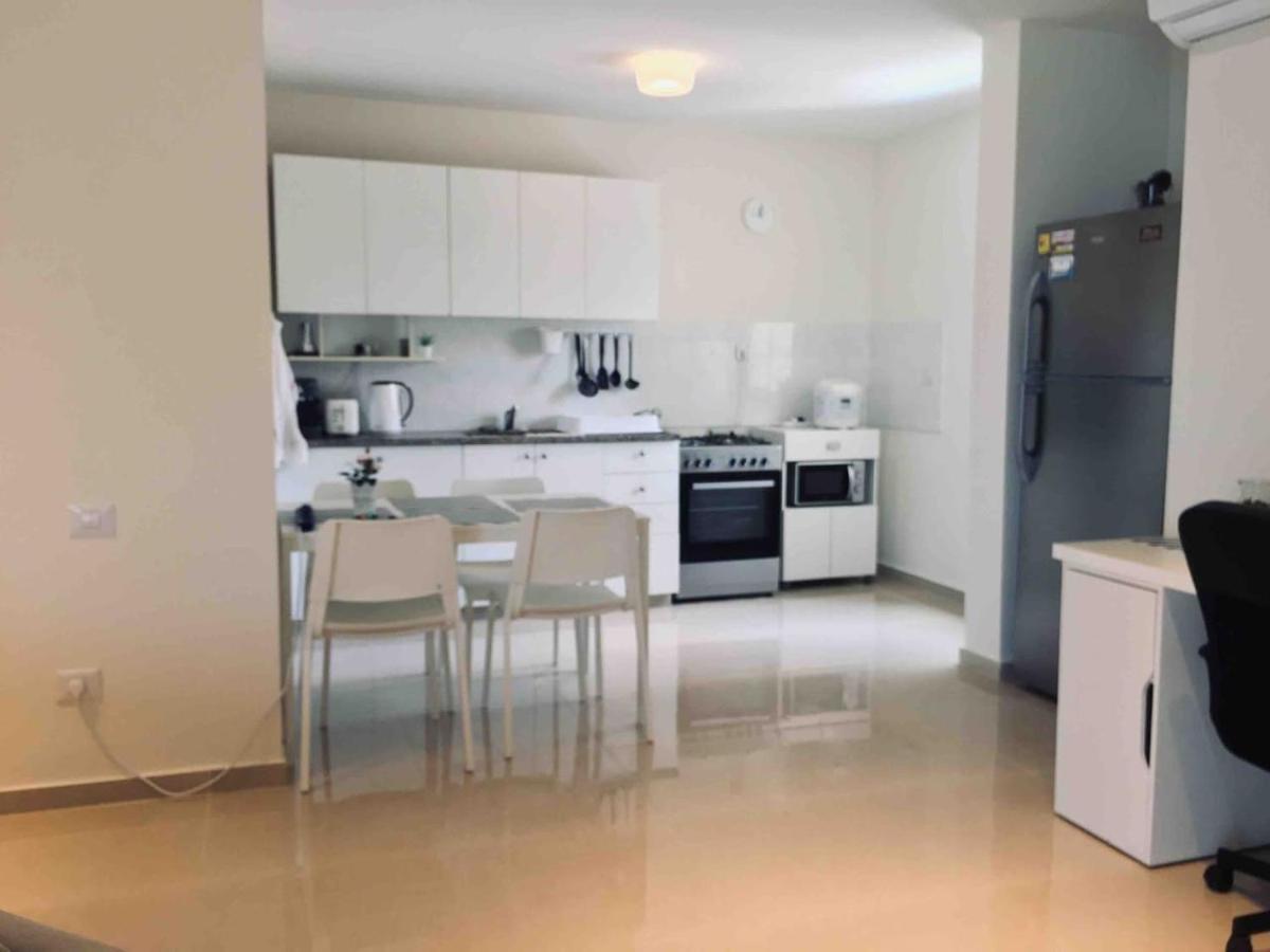 2 Bdr Nitza Appartment With Balkony Νετάνια Εξωτερικό φωτογραφία